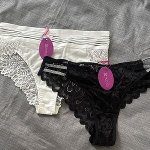 Avidlove White and Black Panties Set Size Large